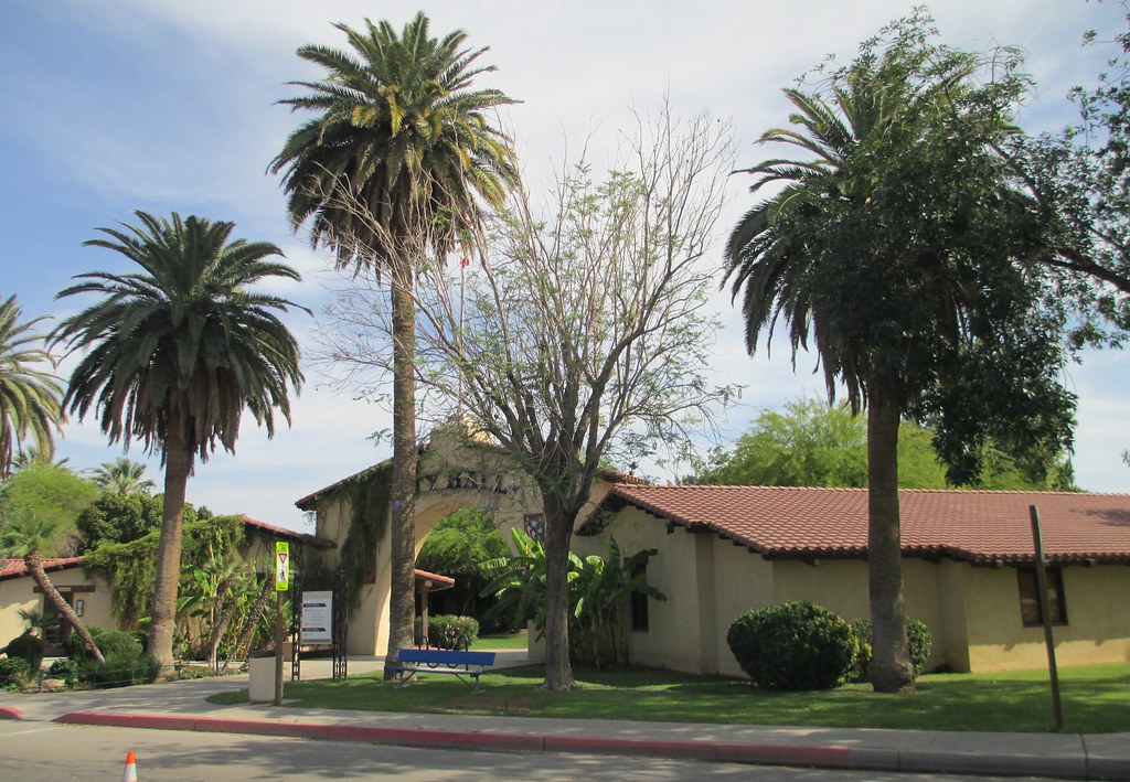 Brawley, California City Hall Brawley is located in centra… Flickr