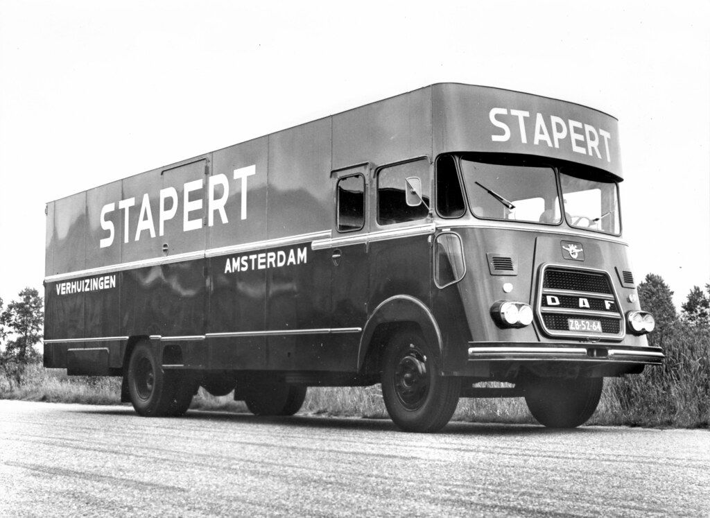 Stapert DAF A furniture van with B 1600 chassis, 138 hp di… Flickr