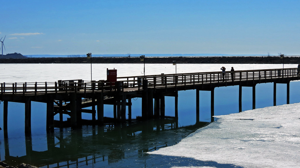 On thin ice The Buffalo Small Boat Harbor behind the break… Flickr