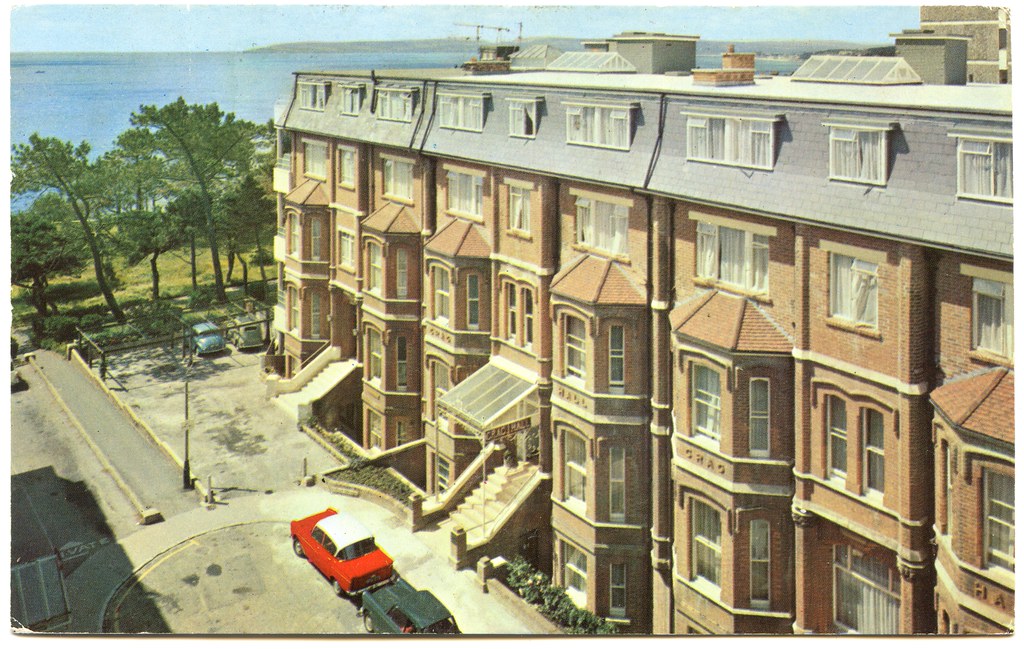Crag Hall Hotel (incorporating Ben Wyvis), 15/17 Durley Gardens