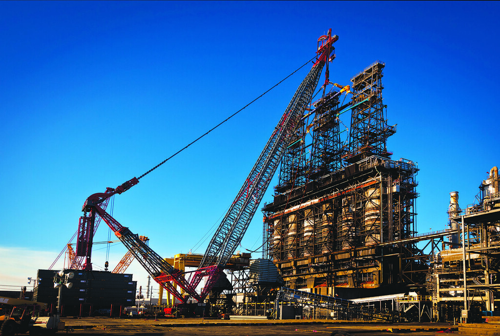All sizes Replacement of coke drums at Valero Refinery, Houston