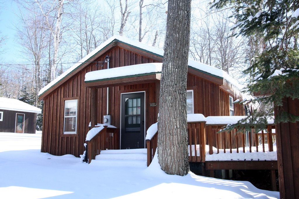 Side View Tambling Lake Cabin for sale Year around lake … Flickr