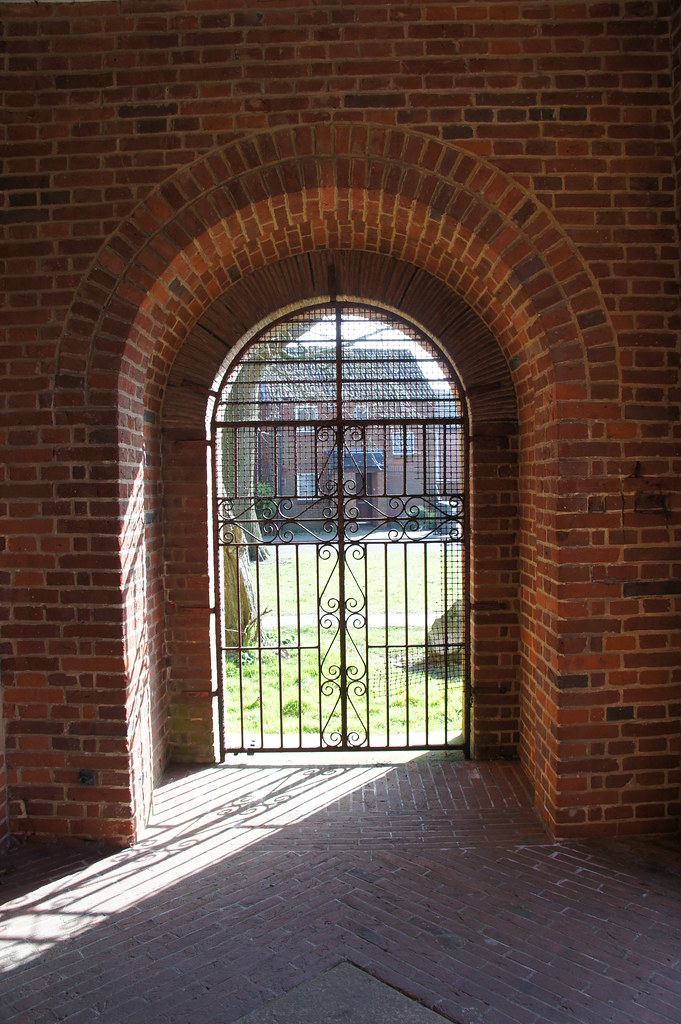 House of Bethany, St Clement's Gardens / Hamilton Close, B… Flickr