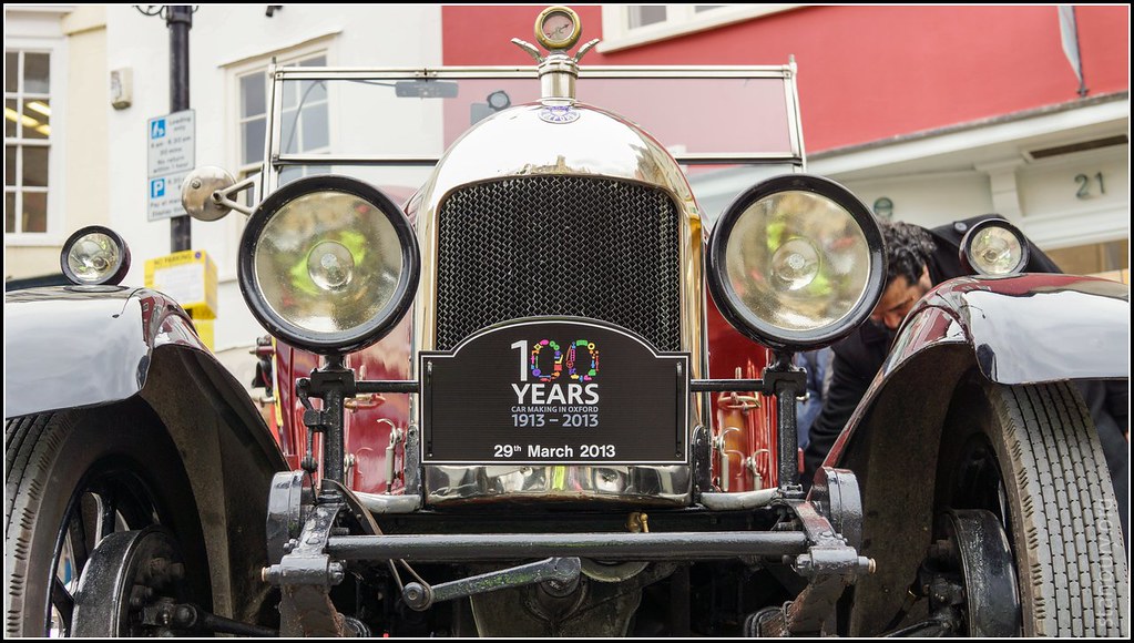 Morris A parade of cars in Oxford's Broad Street to mark 1… Flickr