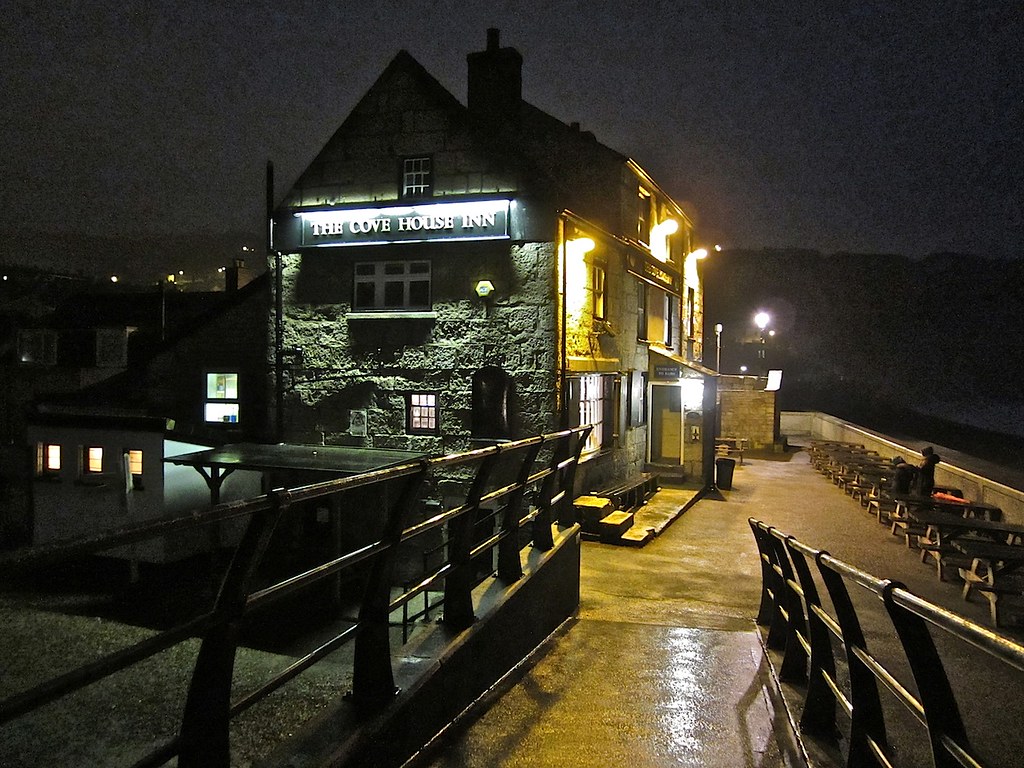 The Cove House Inn at night On the Isle of Portland, in Do… Flickr