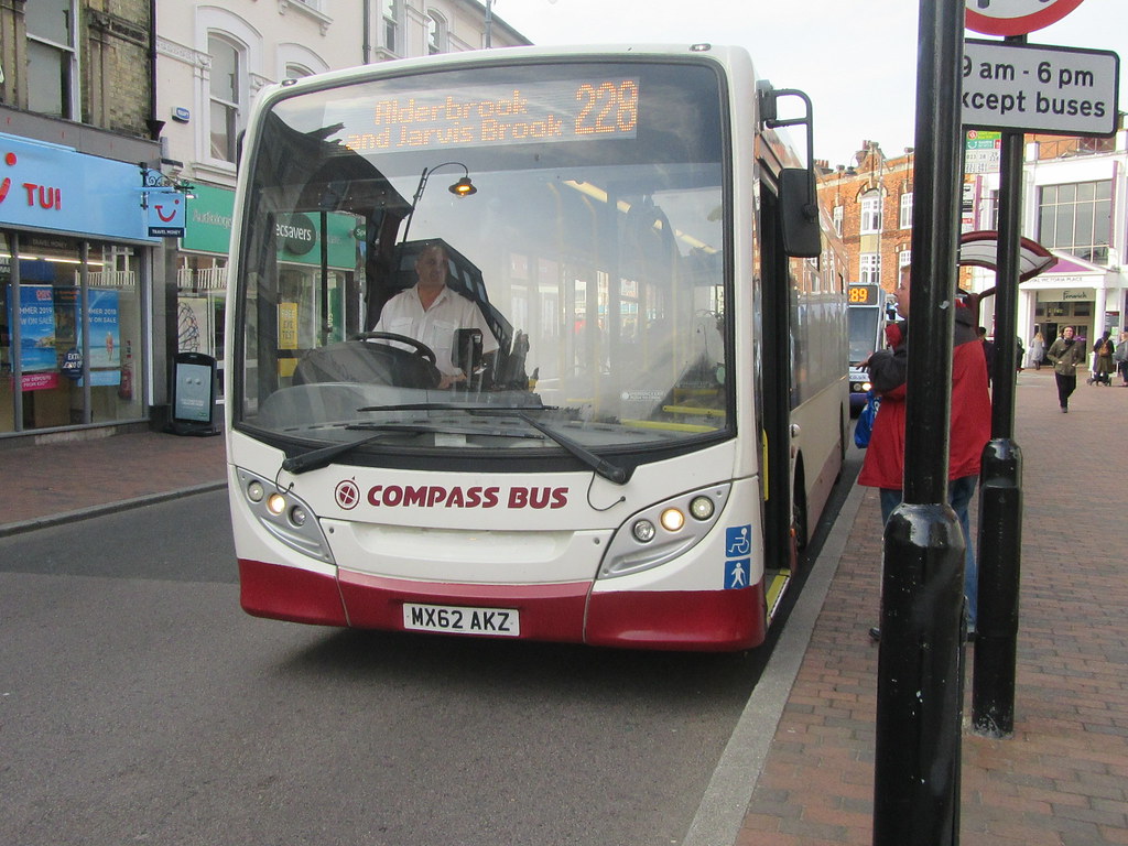 Compass Bus MX62AKZ Seen in Tunbridge Wells on route 228 A… Flickr