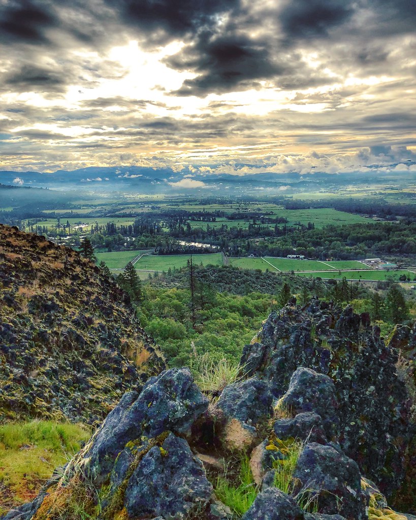 Elevation of Butte Falls Hwy, Eagle Point, OR, USA Topographic Map