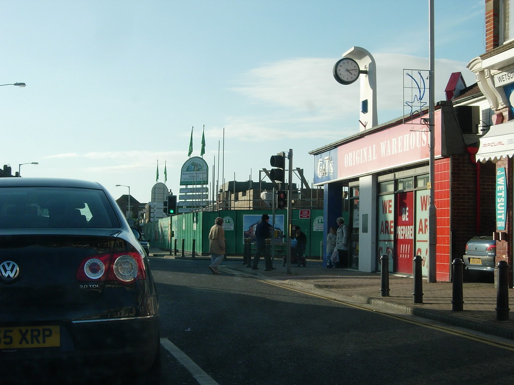 LYMINGTON RD. HIGHCLIFFE. CHRISTCHURCH. DORSET. DECEMBER 2… Flickr