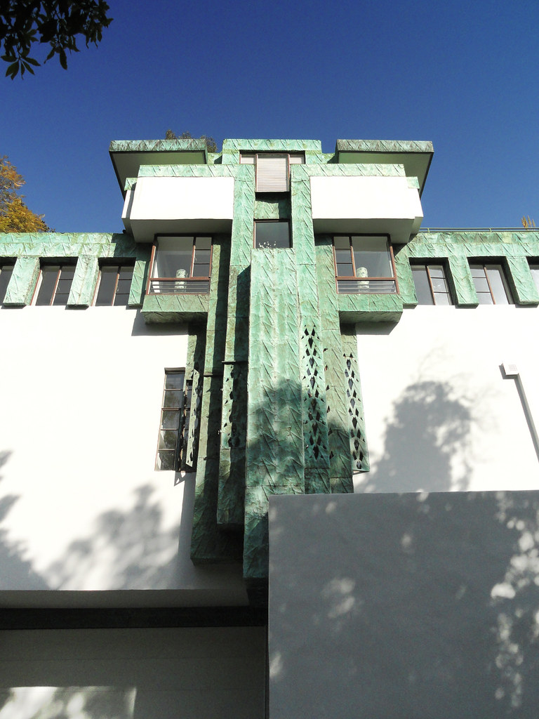 SamuelNovarro House 1 SamuelNovarro House 1928, Lloyd Wr… Flickr