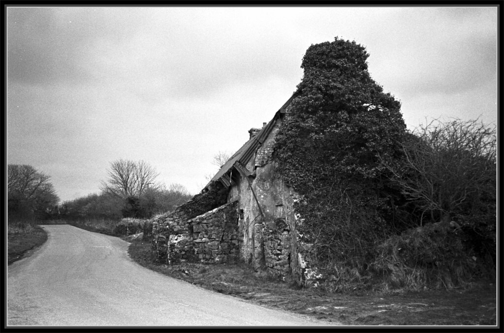 Derelict cottage Derelict cottage, Goss moor, Cornwall. Ol… Flickr