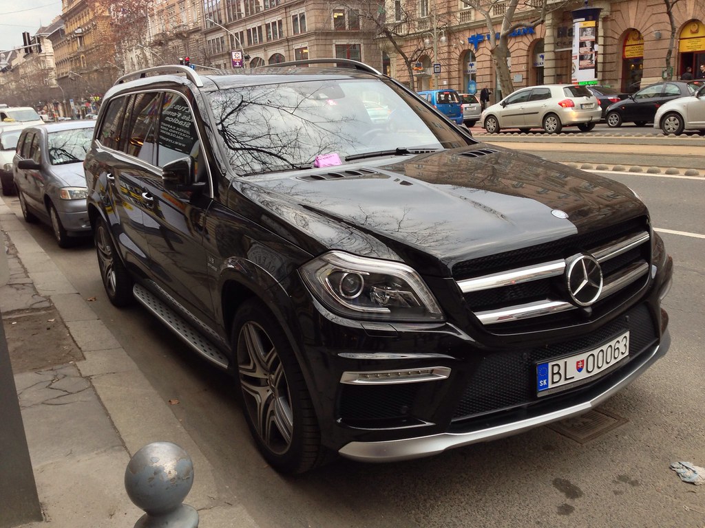 Budapest, cars kristofder Flickr