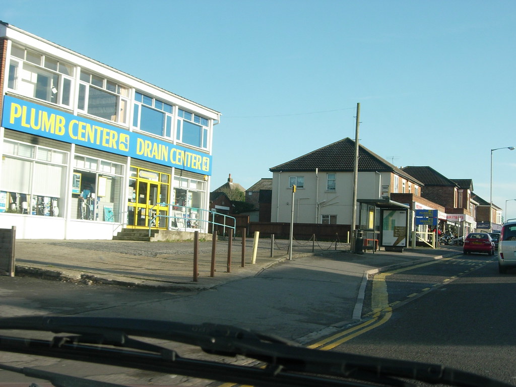 BARRACK RD. CHRISTCHURCH. DORSET. DECEMBER 2005 BOURNEMOUTH GRANT