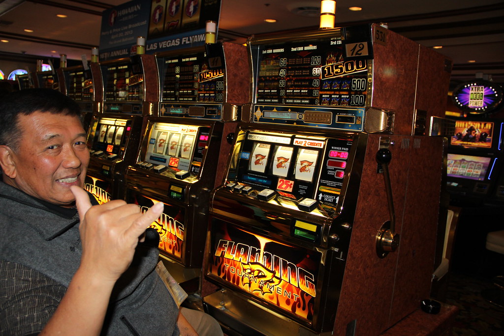 KSSK Las Vegas Flyaway 2013 Slot Tournament at the Golde