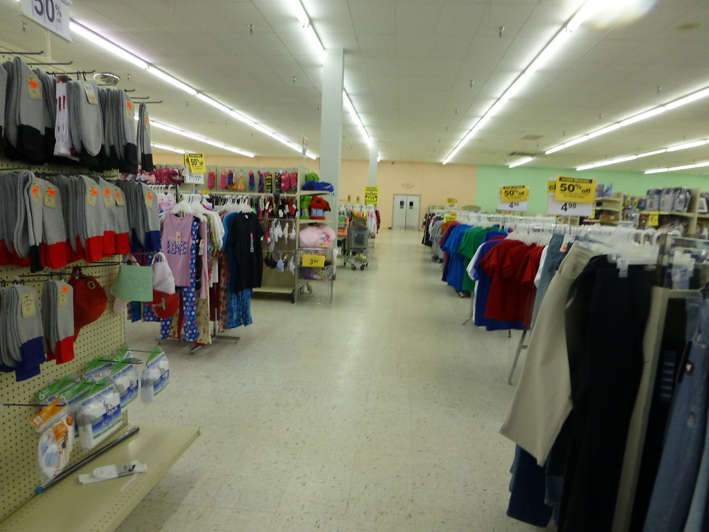 Alco closing in Vermilion, Ohio This store has a closing d… Flickr