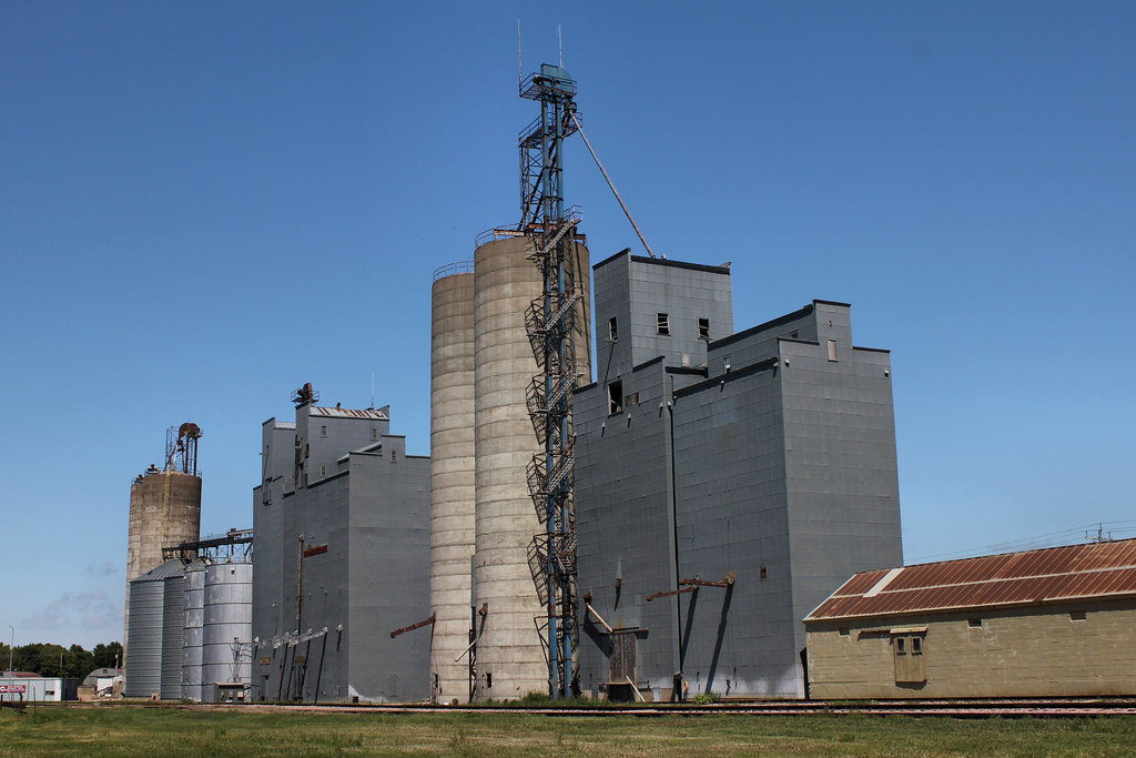 Grain Elevators Beresford, SD Tom McLaughlin Flickr
