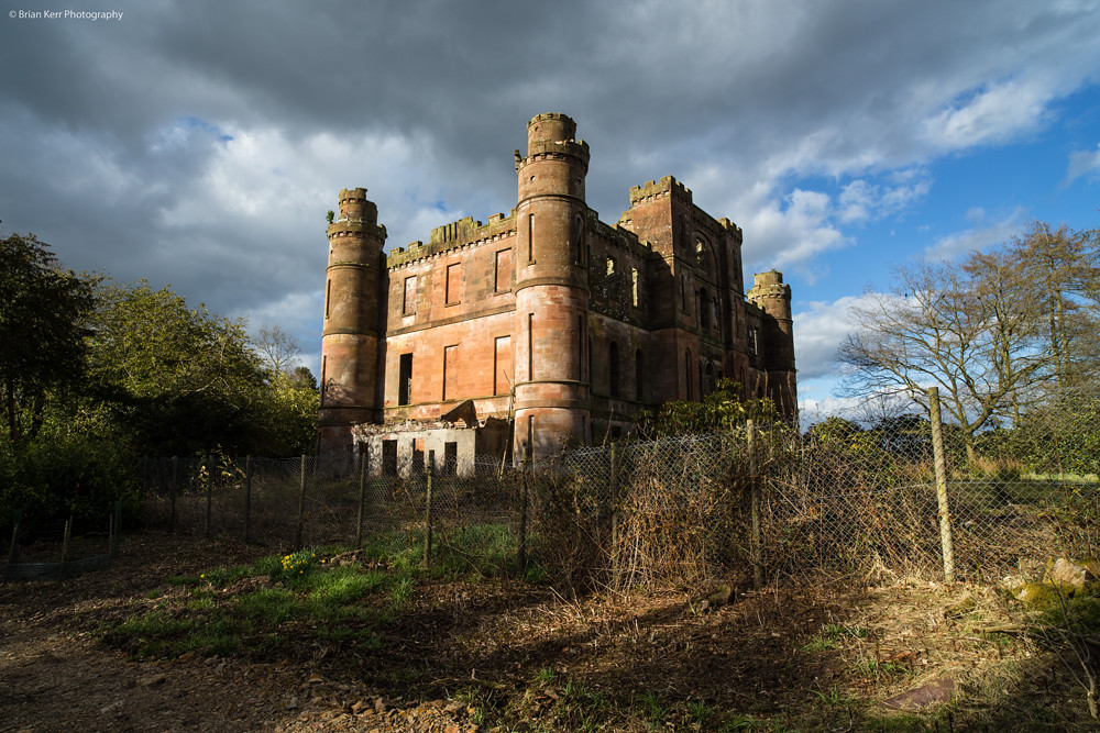 A Doer Upper A Doer Upper, Gelston Castle. Another quick h… Flickr