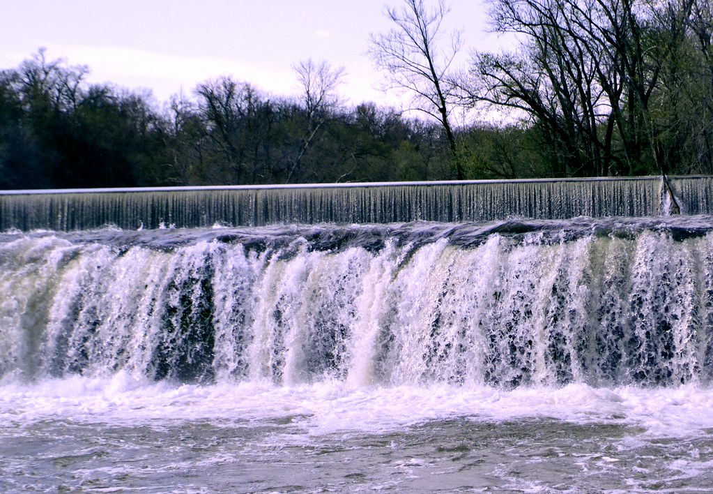 6 Waterfalls in Joplin, MO, for an Amazing Day Out