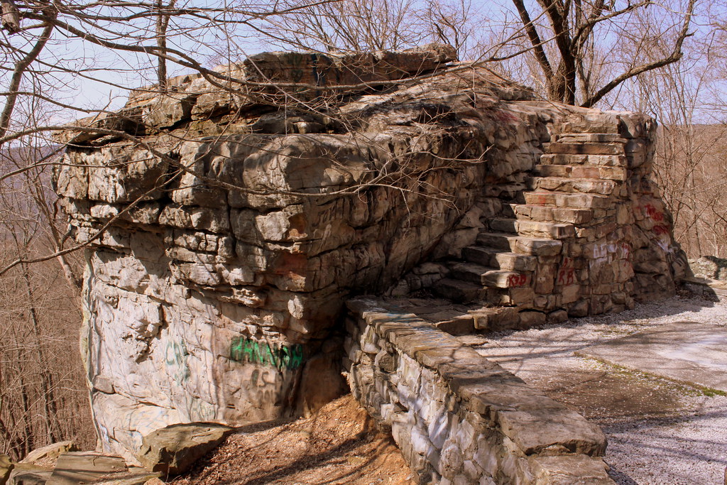 Big Rock & Scenic Overlook Sewanee, TN In the earliest d… Flickr
