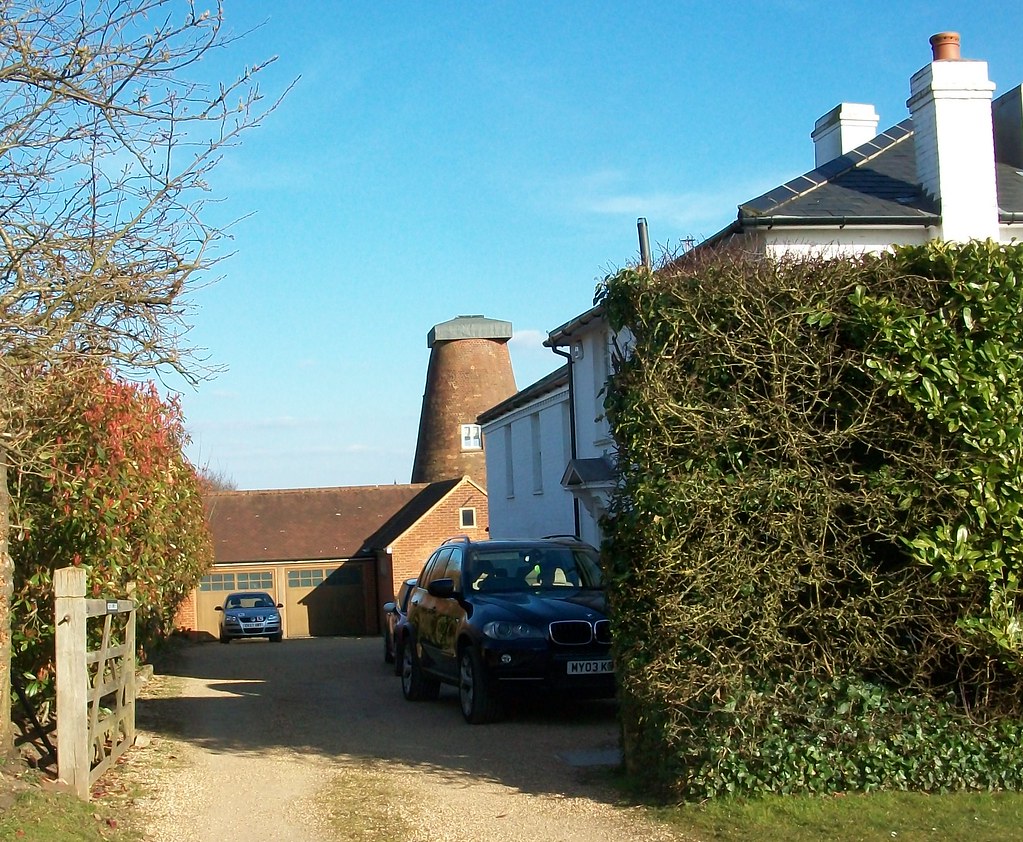 Coleshill, Bucks cap removed for repair, temporary roof fi… flicky