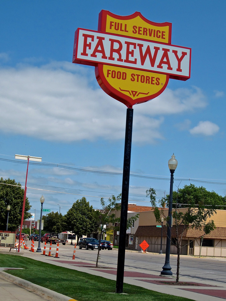 Fareway, Waverly, IA Fareway Grocery, 220 West Bremer Aven… Flickr