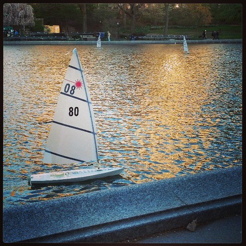 Remote control boats in Central Park nyc New York, New Yo… Laurie Flickr