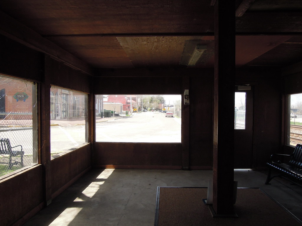 Amtrak Station Interior Hermann, MO_DSCN2161 WampaOne Flickr