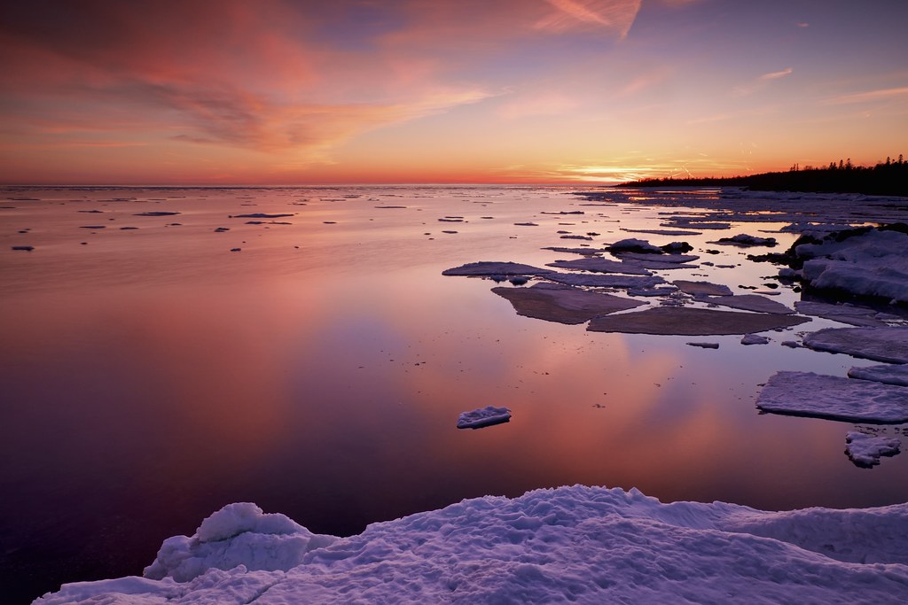 sawpit bay sunset Sunset Spring Lake Superior Lake Superio… Flickr