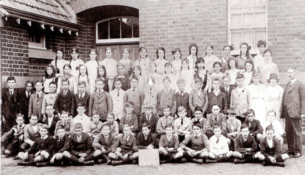 0527 Tooronga Road State School, East Malvern 1918 Flickr