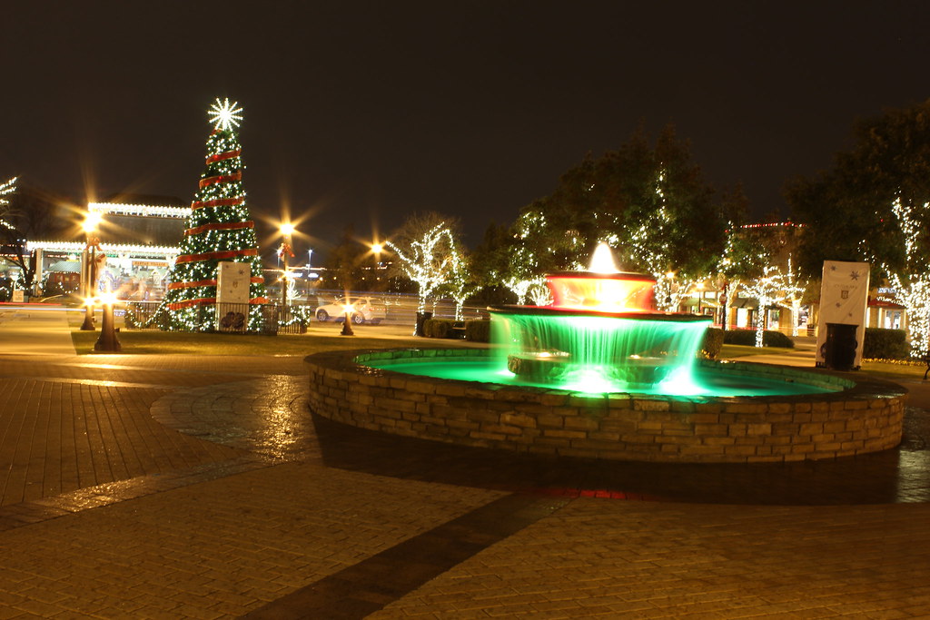 Southlake Christmas 2020 Christmas in Southlake They did a pretty nice job with dec… Flickr