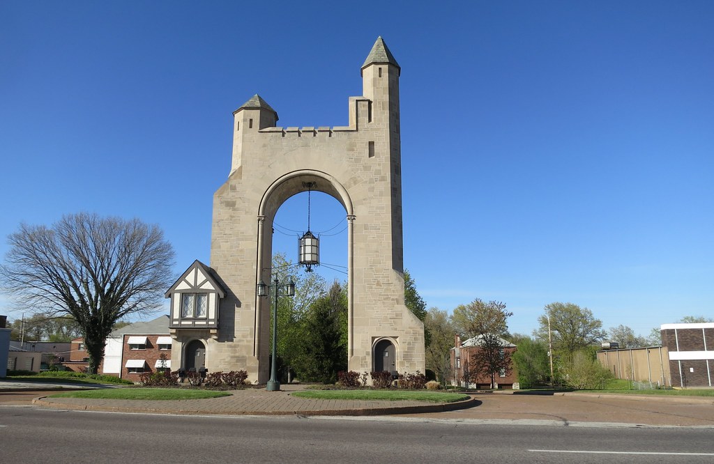 Entrance to Pasadena Hills, MO off Natural Bridge Paul Sableman Flickr