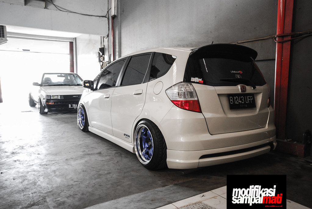 Honda jazz rs custom bodykit Brilliant bodyrepair and custom Flickr