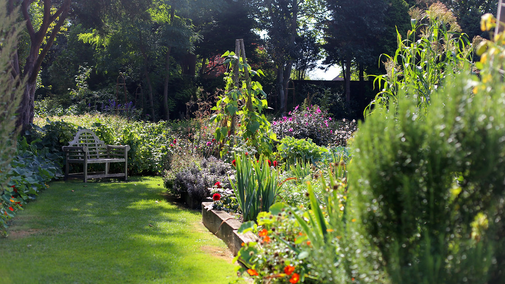 The Salutation Gardens, Sandwich, Kent We had a very fine … Flickr