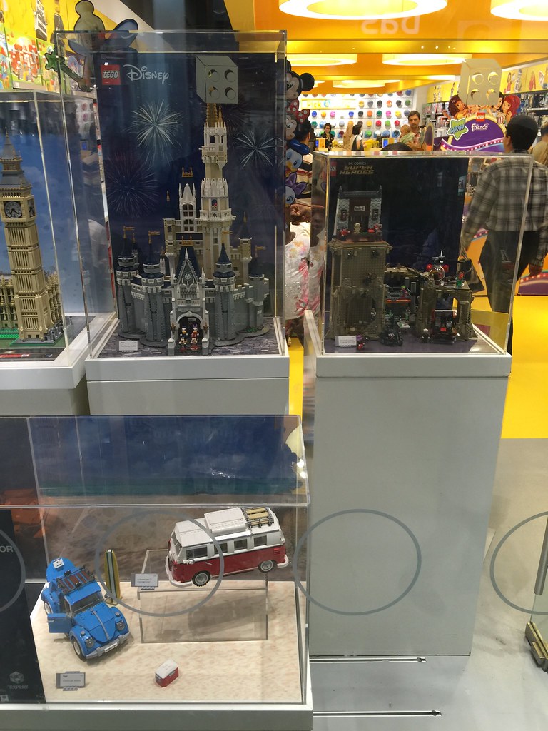 LEGO Stores Westfield London, Westfield Stratford, Toys … Flickr