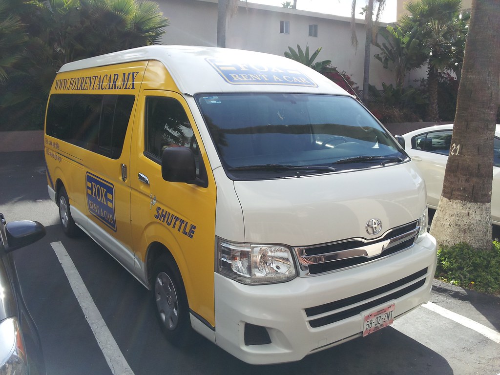 Fox Rentacar Toyota Hiace shuttle bus in Chula Vista, Ca… Flickr