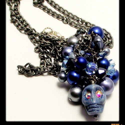 Sweet & dangerous Swarovski crystal skull cluster long nec… Flickr