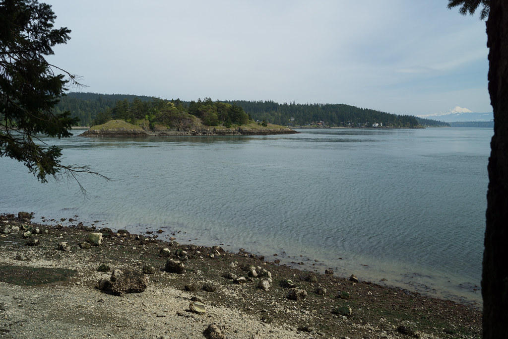 1304 Hiking the Perimeter of Goose Rock Charles Miles Flickr