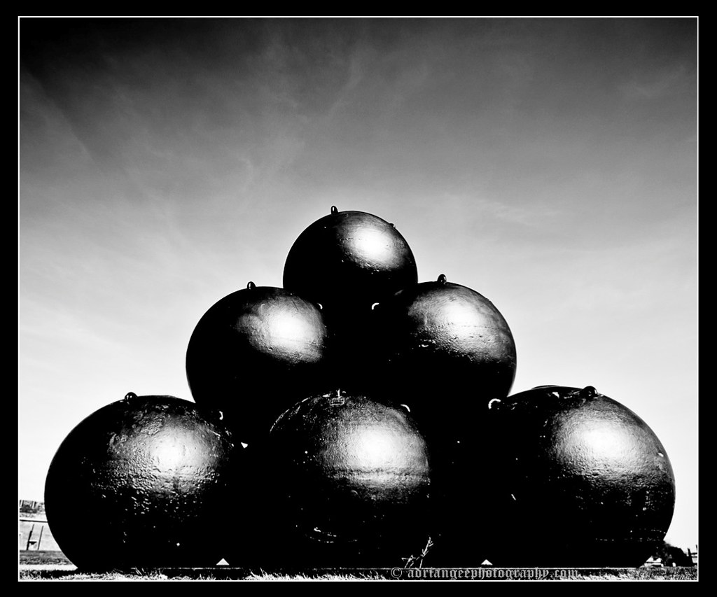BIG BLACK BALLS. 2 Adrian Gee Flickr