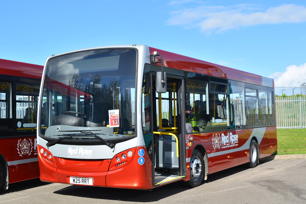 Red Rose Travel, Aylesbury (W25 RRT) Red Rose Travel, Ayle… Flickr