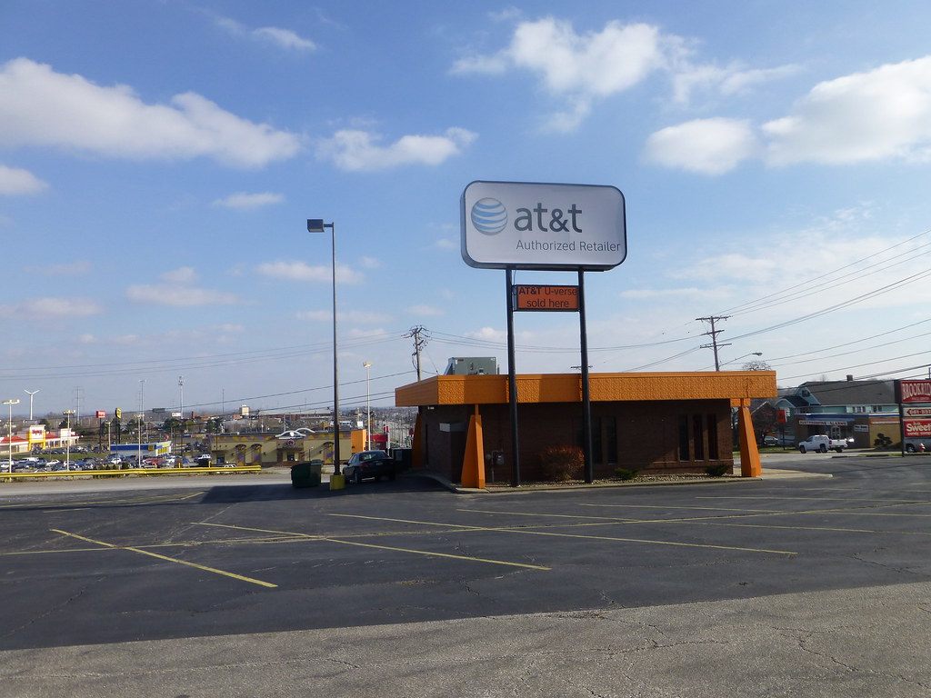 AT&T store in Brooklyn, Ohio a photo on Flickriver