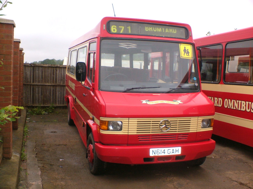 Bromyard Omnibus N614GAH Richard Cutler Flickr