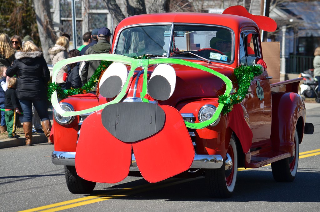 Clifford The Big Red Car At the Westhampton Beach St. Patr… Flickr