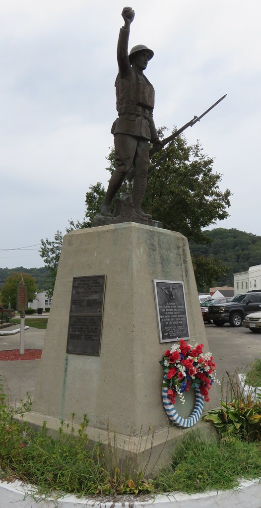 Casey County WWI Monument (Liberty, Kentucky) Located in f… Flickr