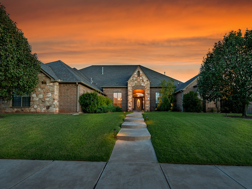 Brenton Hills 512 NW 156 Cir Edmond Front Entrance Bill Wilson
