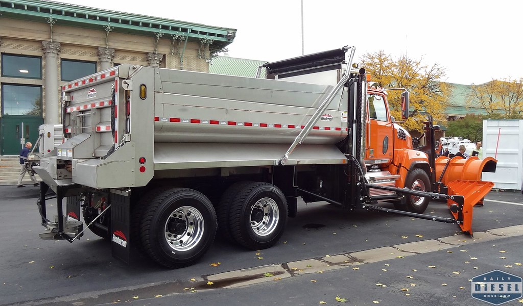 Henderson Dump Body Seen at 2016 NYS Highway Expo. www.dai… Flickr
