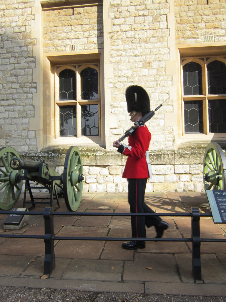 Protecting the Crown Jewels Ceremonial guards protecting t… Flickr