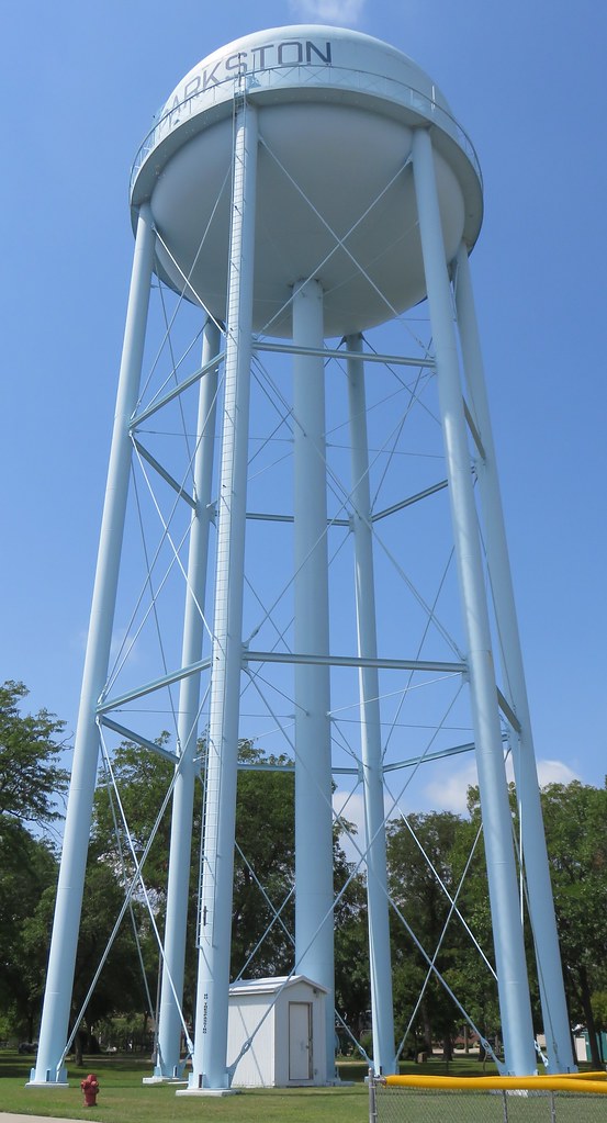 Parkston, South Dakota Water Tower Parkston is a small com… Flickr