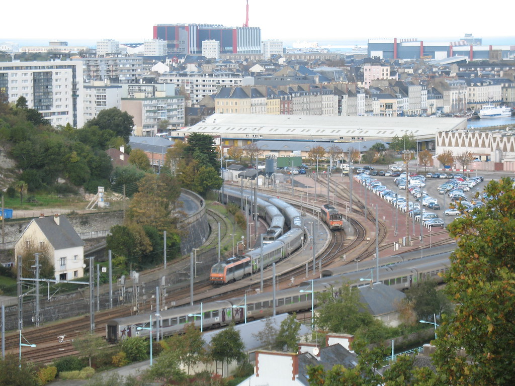 Gare de Cherbourg, France; 11/1/2011 badge1955 Flickr