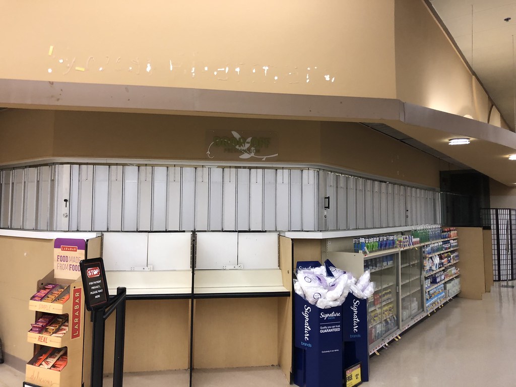 Soon to be former Acme. Dover DE Former Pharmacy area. Soo… Flickr