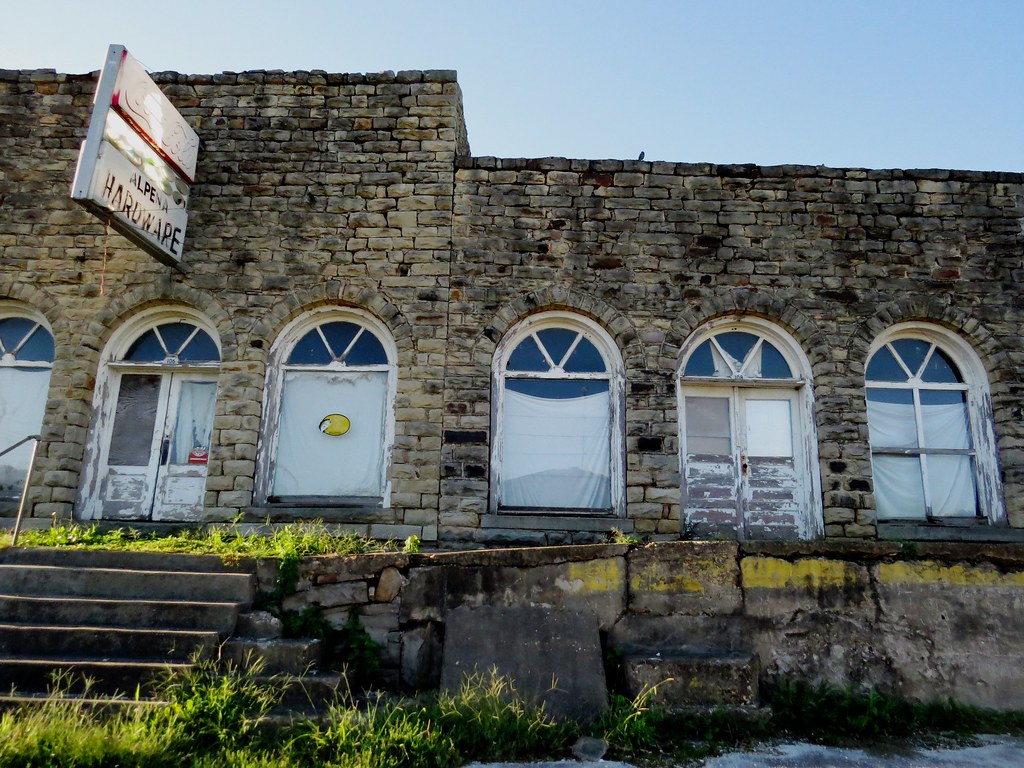 Alpena, Arkansas . Thom Karmik Flickr