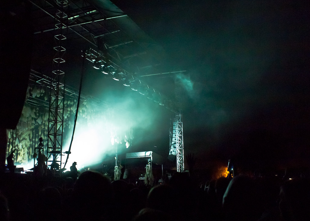 Via Chicago Wilco from Sunday night in Geneva, IL. Amazing… Flickr